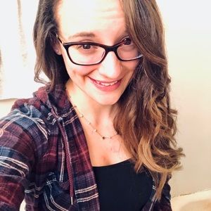 Meet your Posher, Alexandra